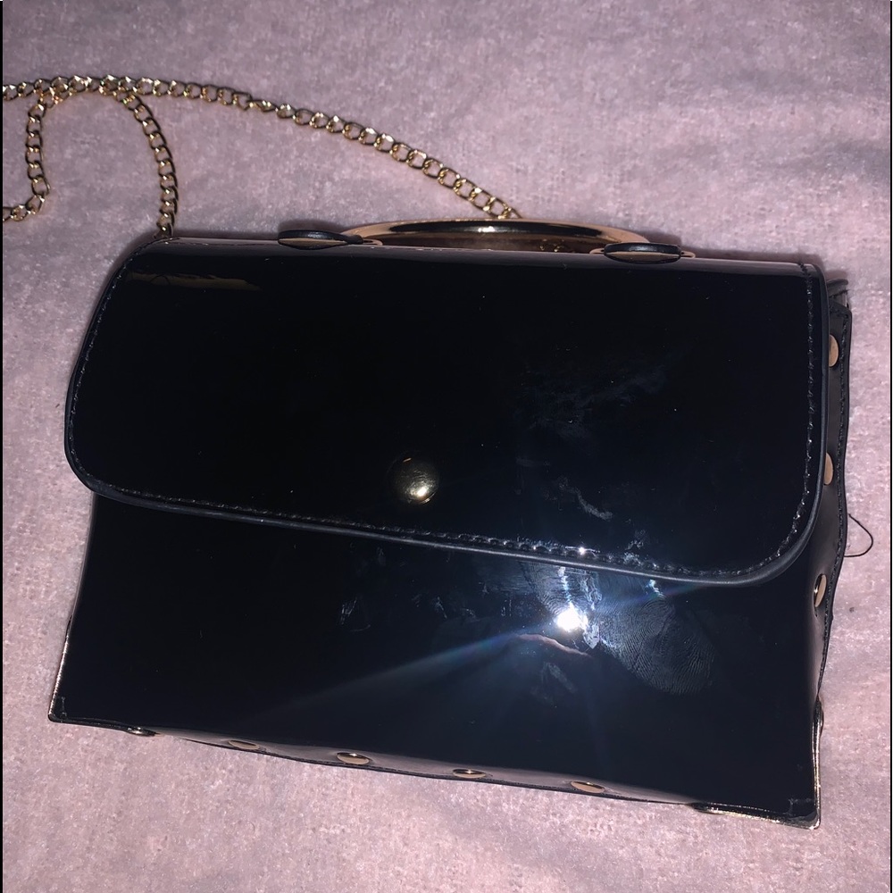 Black box crossbody purse